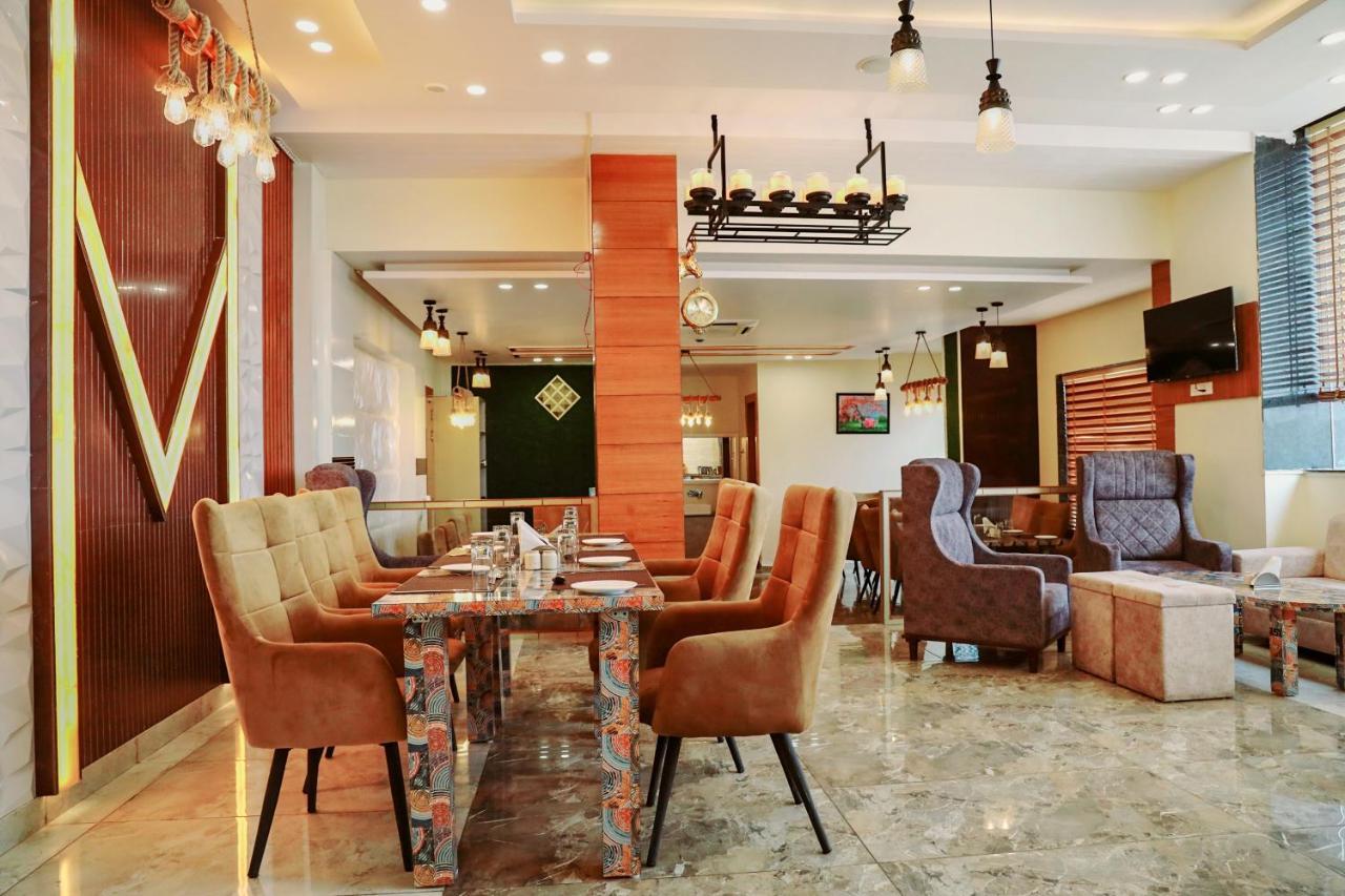 Hotel Vasdaa Grand Dehradún Kültér fotó