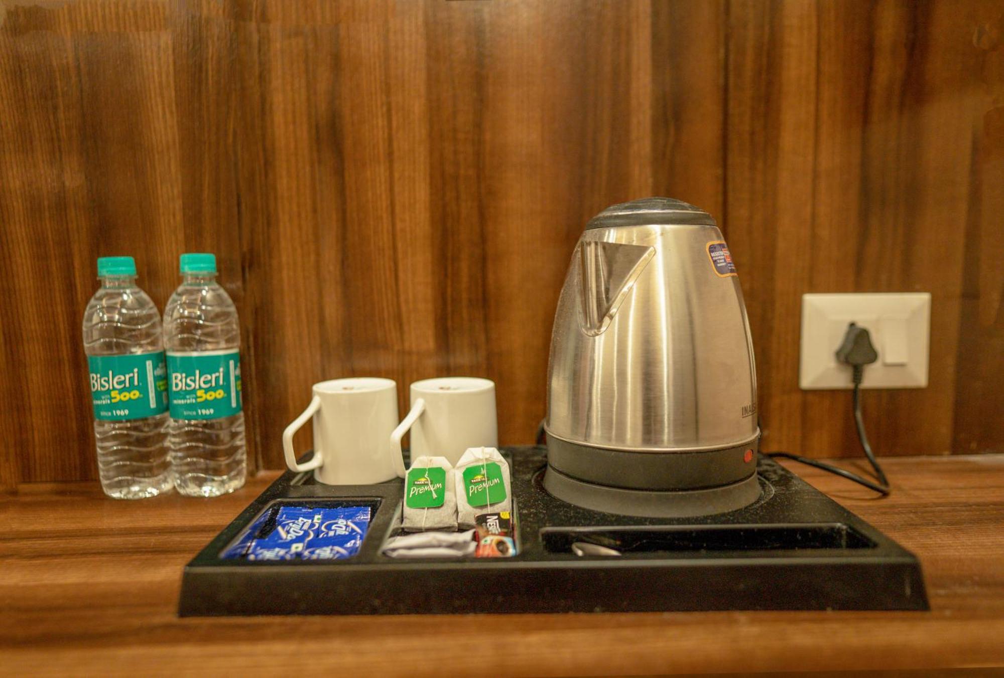 Hotel Vasdaa Grand Dehradún Kültér fotó